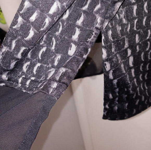 Guess Women's Double metallic
Gothic biker “CHAINLINK" tunic tank black Gray XXS - Picture 8 of 13